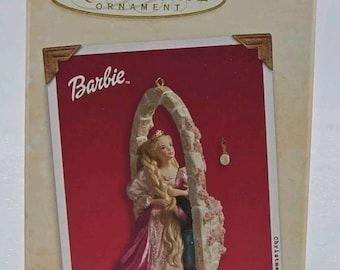 Muñeca Barbie Hallmark Keepsake de 2002, nueva en caja, como Rapunzel con cepillo para el cabello.