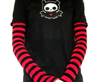 Top Diego Y2K con grafica di pipistrello, maglietta a maniche lunghe a righe grunge, maglietta gotica emo a maniche lunghe, top dark alternativo carino a strati, fatto a mano Deadpretty