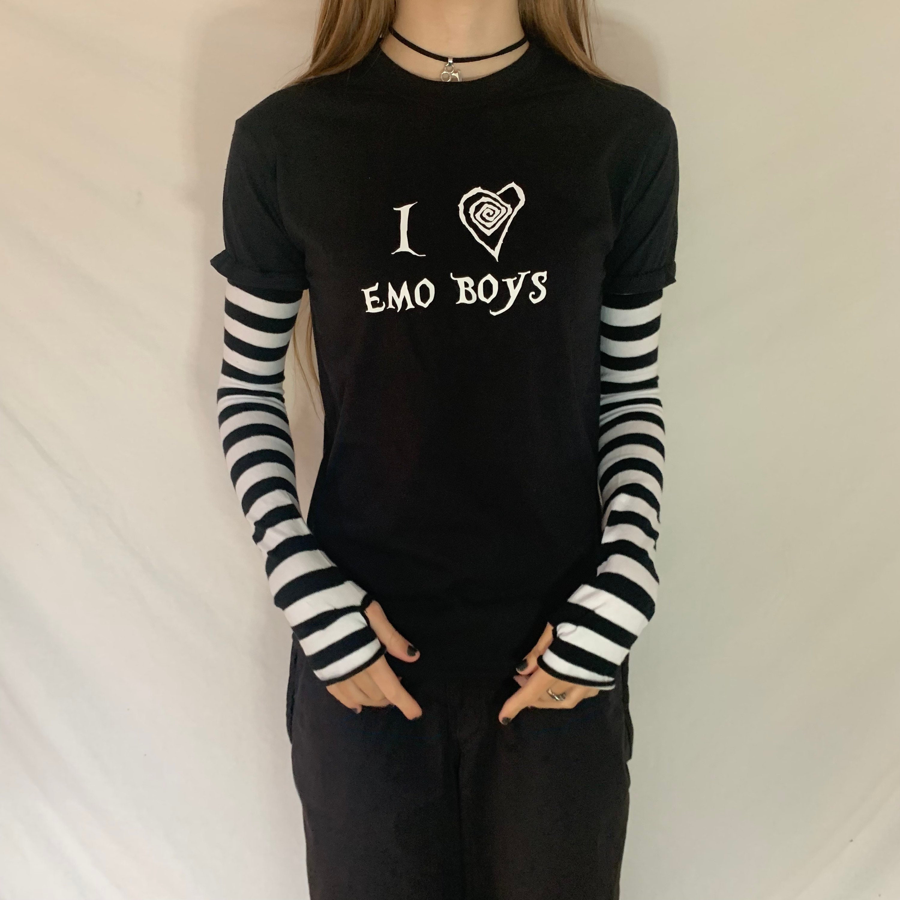 ✓ Cute Black long oversized sleeve emo tee