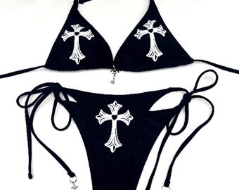 Y2K Rave Bikini Set, Szene Festival Outfit, schwarzer Goth String Bikini, Alt Clubwear Zweiteiler, Handmade Deadpretty