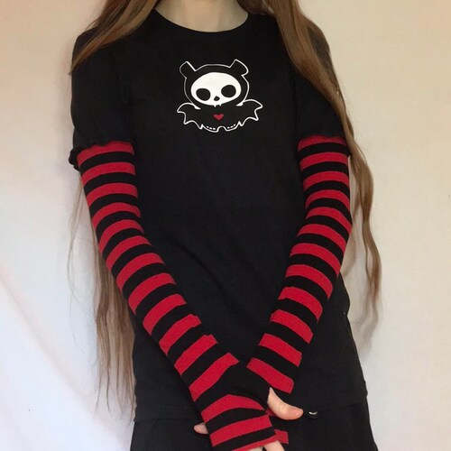 Red N Black Stripe Sleeved Diego Bat Skeleanimals Grunge T-Shirt