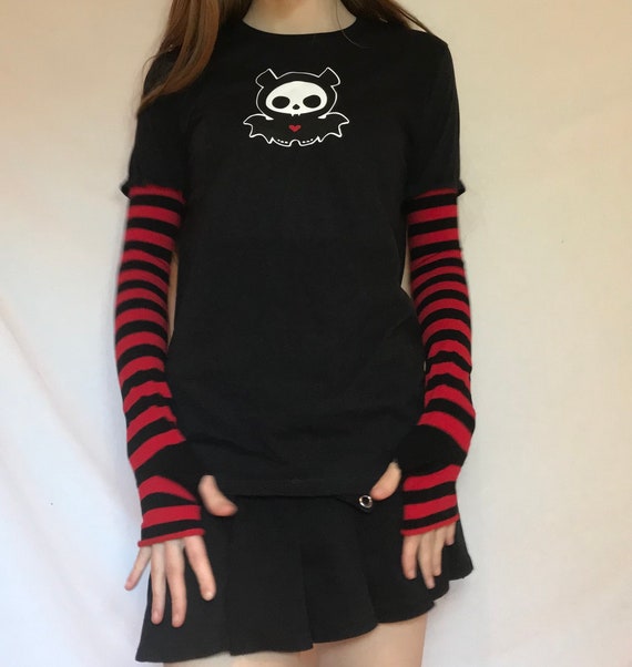 Red N Black Stripe Sleeved Diego Bat 