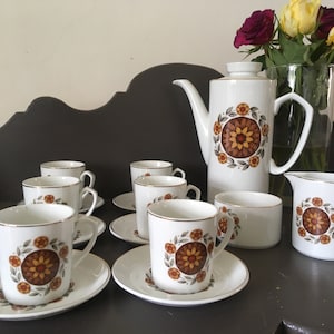 Vintage Corinth Sunflower frukostset Alfred Meakin Glo-White kaffe-/tekanna med 6 koppar, fat och sockerskål och kanna