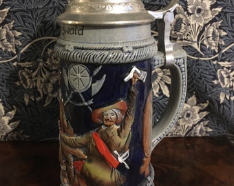 Original King Beer Mug with Pewter Lid, High Quality Drinkware, Cool Barrel Design, Tankard Gift