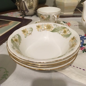 Duchess Bone China Greensleeves Dessert Soup Bowls, Floral Pattern Dishes, Vintage Tableware Set