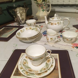Creamer and Sugar bowl Duchess Bone China   Milk Jug  Greensleeves