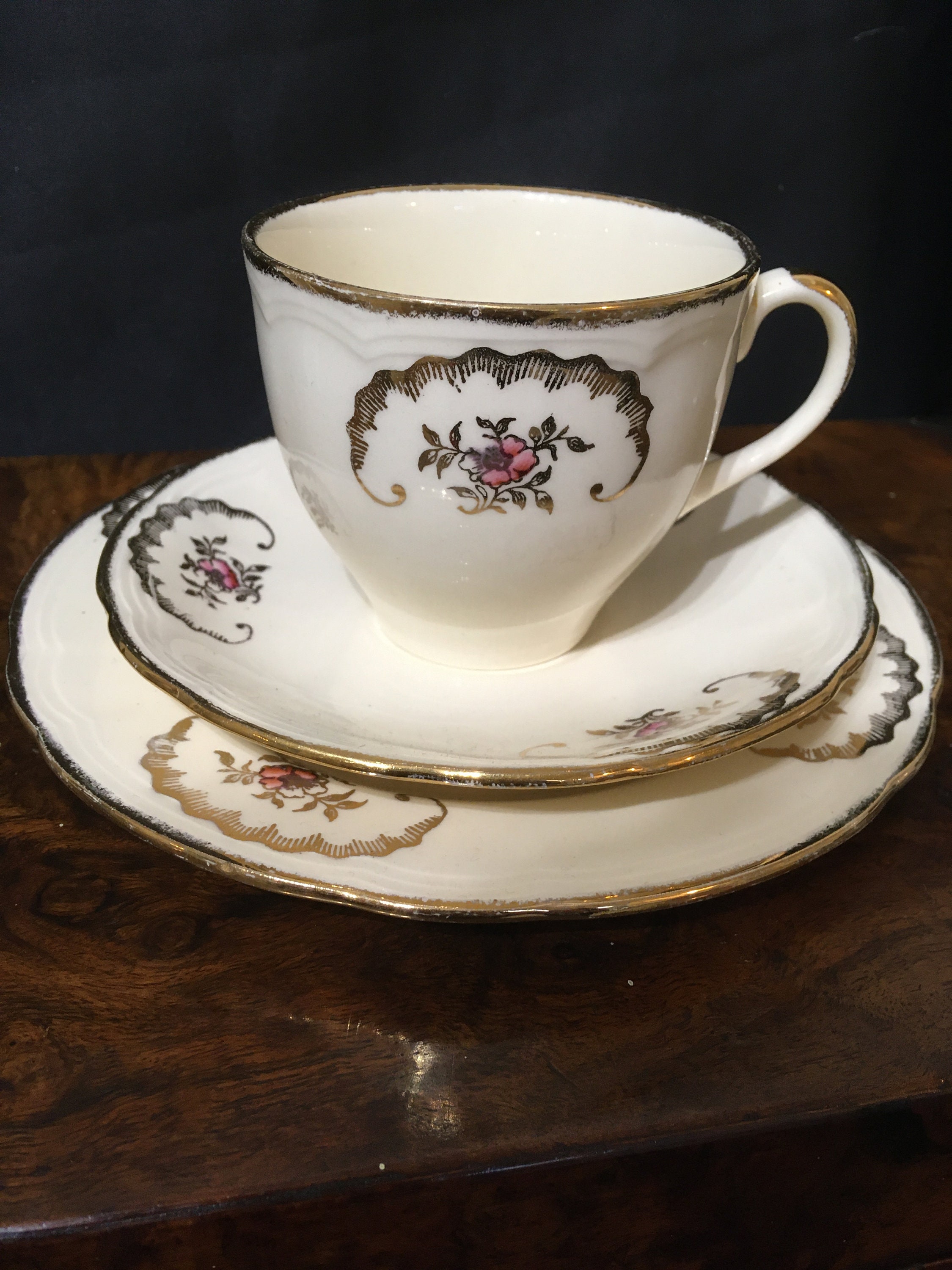 Alfred meakin cup and saucer - Etsy 日本 Alfred meakin cup and saucer - Etsy 日本