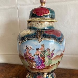 Antique Royal Vienna Patent 22983 vase, Lidded Urn. French Porcelain  1800,s