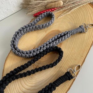 Makramee Schlüsselband | Schlüsselanhänger Boho lang | Schlüsselband geflochten| Anhänger Rucksack| Schlüsselband mit Karabiner zum Umhängen