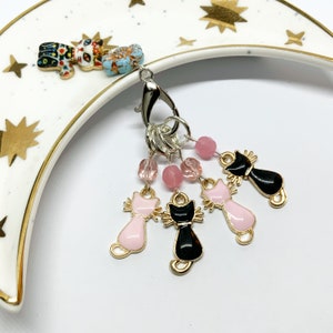 Cat stitchmarkers-Cat progress keeper with 4 cat stitchmarkers-gift for knitter-knitting notions-Pink cat stitchmarkers with pink beads