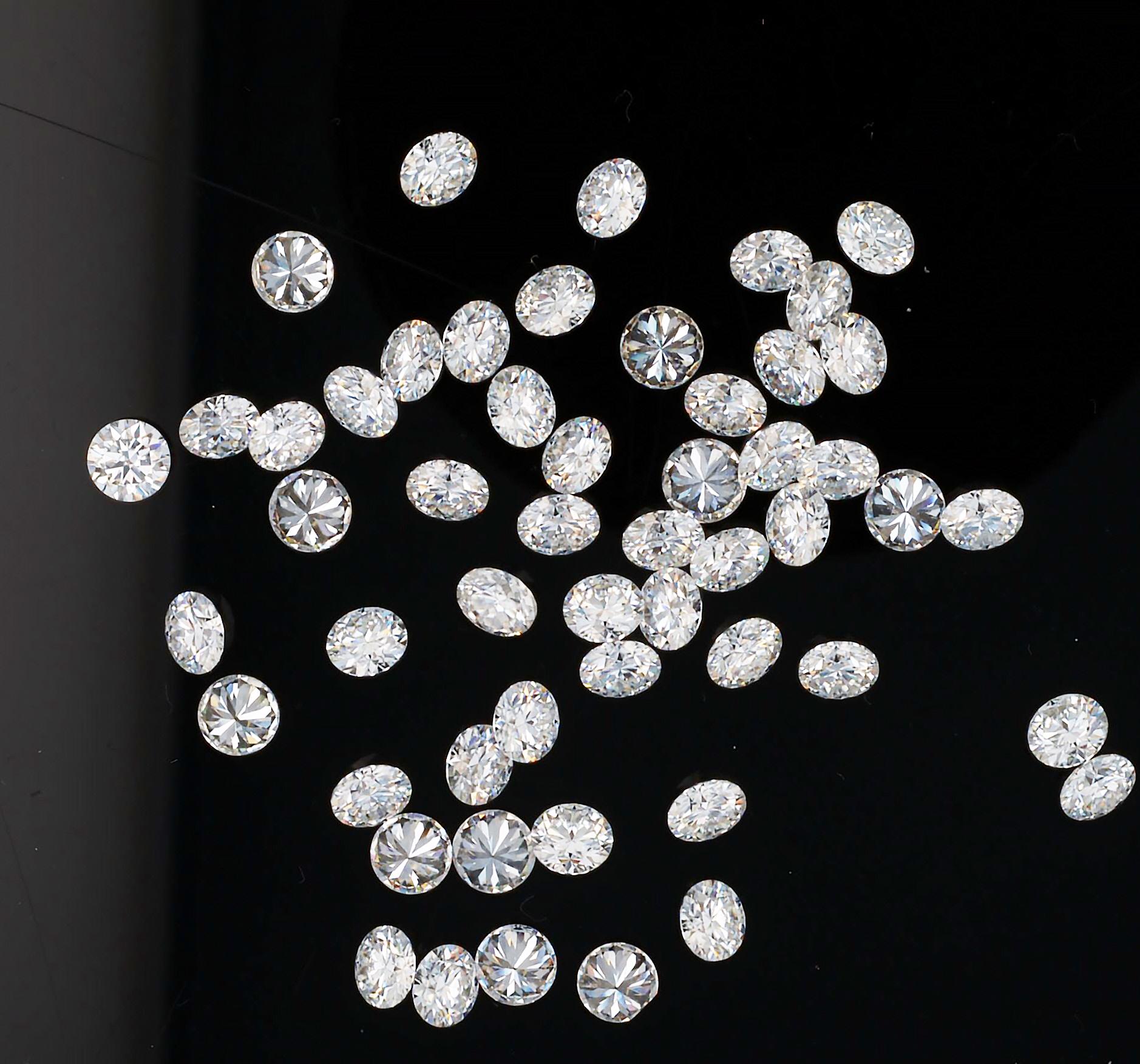 D VVS Moissanite Melee: Round Cut Lab Grown Gemstones - 1 ct Pack