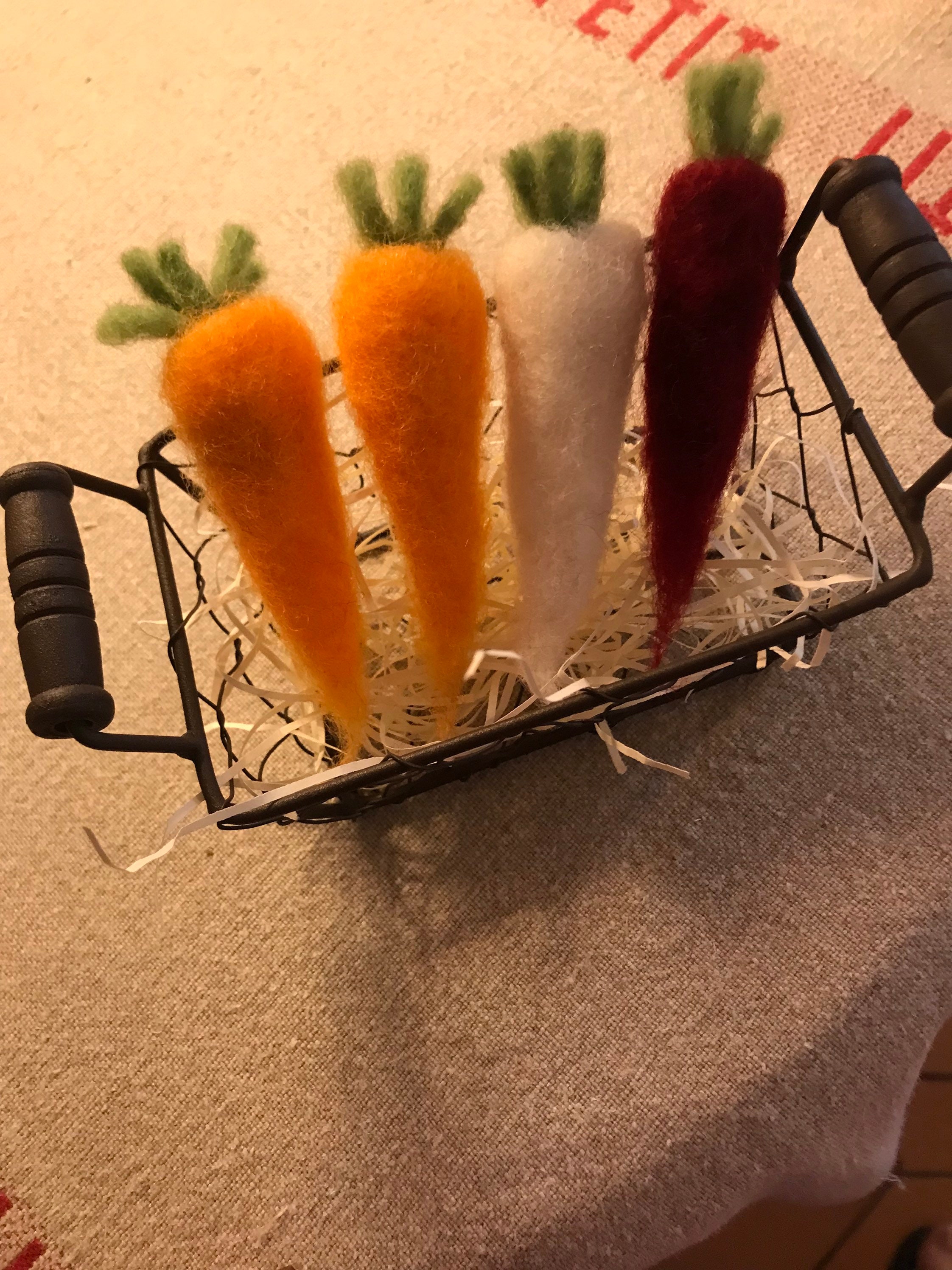 Petite Carotte Dînette en Laine Cardée Fait Main France