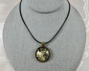 Acrylic Paint Pour Pendant Necklace: Fluid Art Jewelry