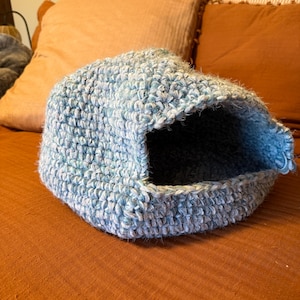 beginner crochet cat bed DIGITAL PATTERN