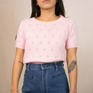 pull acrylique en tricot rose vintage des années 60 Petite taille image 1