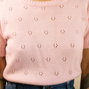 pull acrylique en tricot rose vintage des années 60 Petite taille image 8