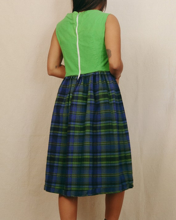 Vintage 60s Handmade Green Plaid Dress | Size Sma… - image 5