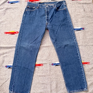Vintage 90s/Y2K Men&#39;s Levi&#39;s 501 Jeans Medium Dark Wash | Size 36x30