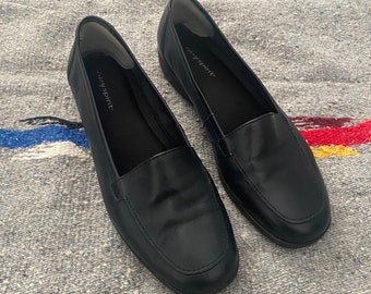 Vintage 90s Navy Leather Loafers | Size 7 | Comfy and Casual