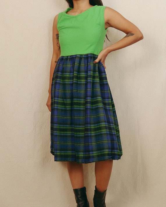 Vintage 60s Handmade Green Plaid Dress | Size Sma… - image 2