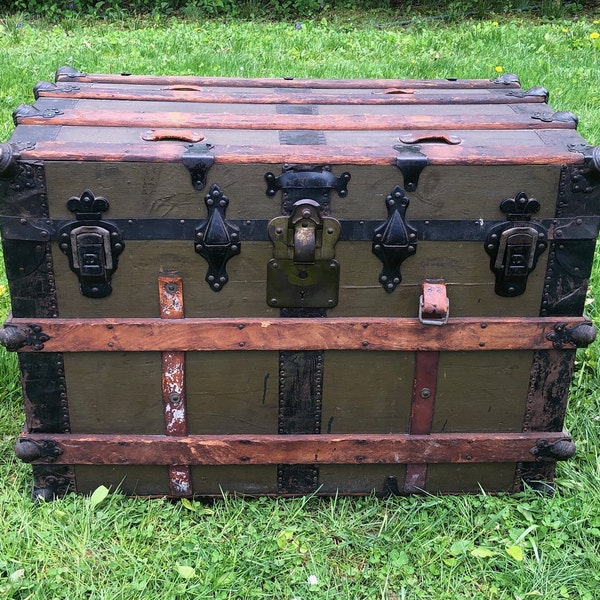 Antique Trunk, Drucker Trunk, Green and Wood Trunk, Foot Locker, Storage Chest, Coffee Table, Blanket Chest, Steamer Trunk, Retro Trunk