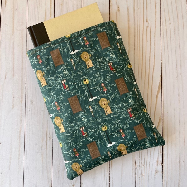 Narnia Wardrobe Booksleeve | Book Sleeve | Book Pouch | Book Cover | Padded Book Sleeve | Book Protector