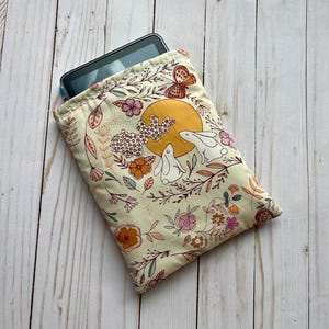 Cream Bunnies Floral Kindle Sleeve | Book Sleeve | Book Pouch | Book Cover | Padded Book Sleeve | Book Protector