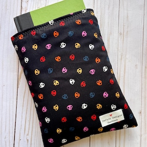 Black Skulls Booksleeve | Book Sleeve | Book Pouch | Book Cover | Padded Book Sleeve | Book Protector