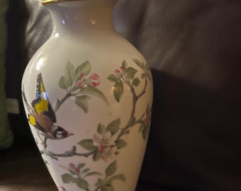 フランクリン・ポーセリン「森の鳥の花瓶」バジル・エーデ作 - 限定版