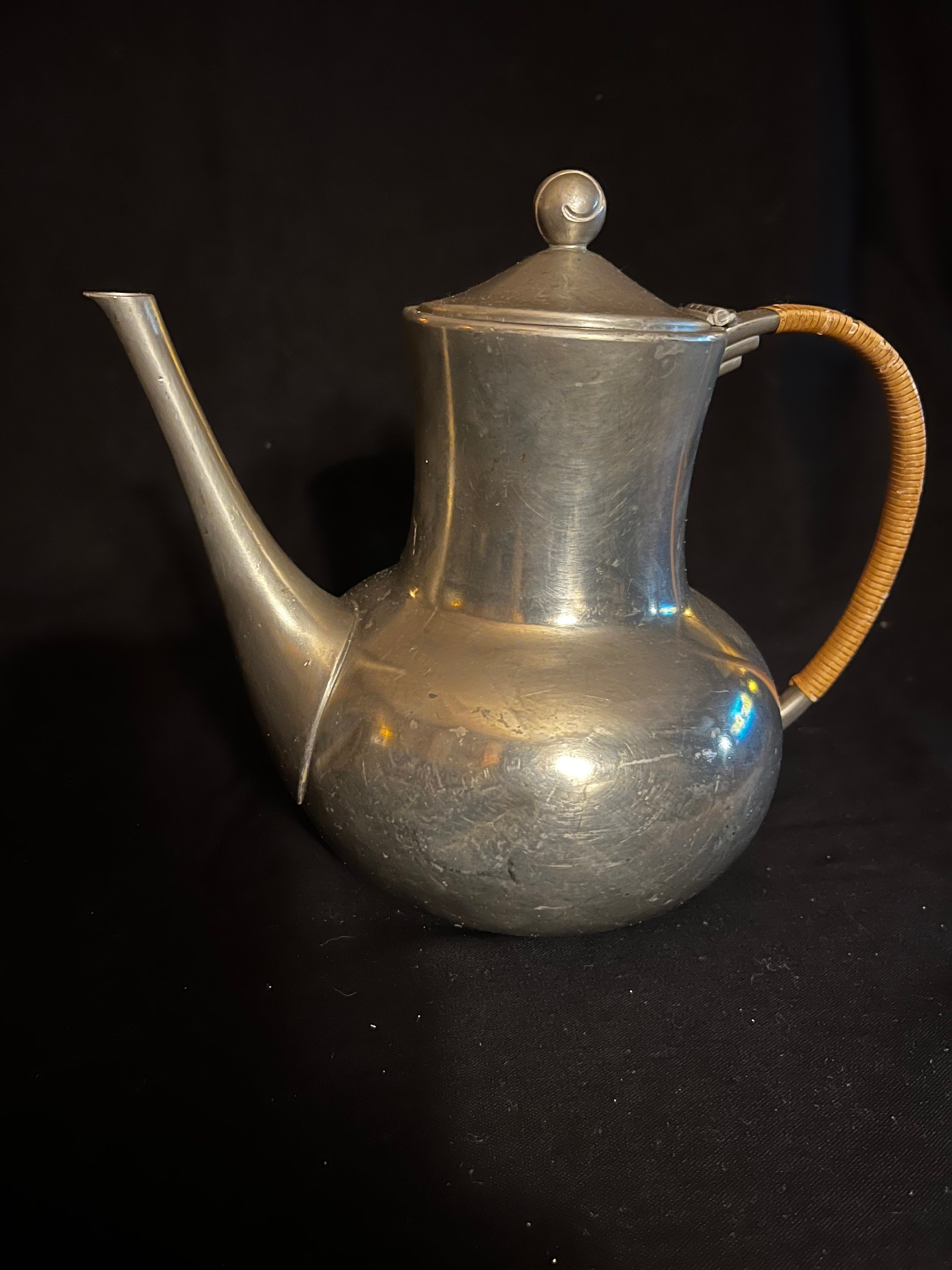 Royal Holland Pewter KMD TIEL Tea Pot W/ Wrapped Handle-mid