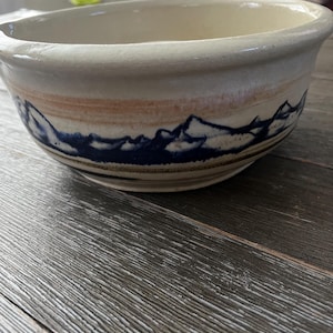 Vintage Handcrafted Stoneware Chicken Roaster/Bakeware- 9 1/4”