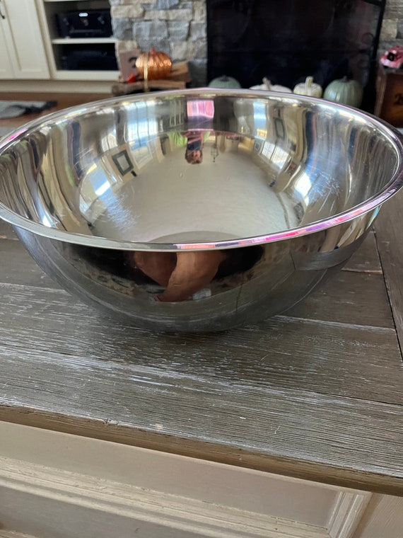 William Sonoma Large Stainless Steel Mixing Bowl 10 Qt. 