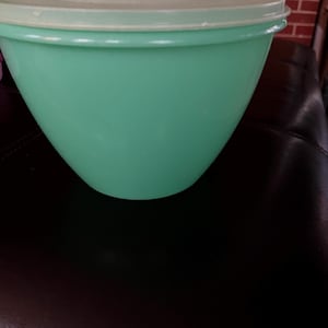 Vintage Tupperware 679-11 Jadite Green Crisp It Lettuce Keeper w/Lid