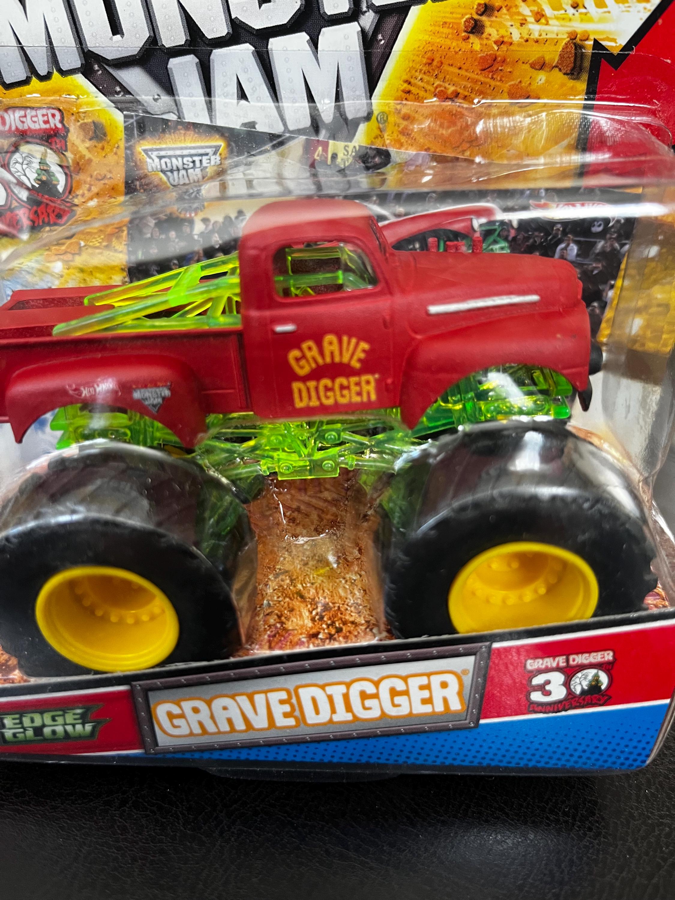 Hot Wheel-monster Jam-red Primer Grave Digger-30th