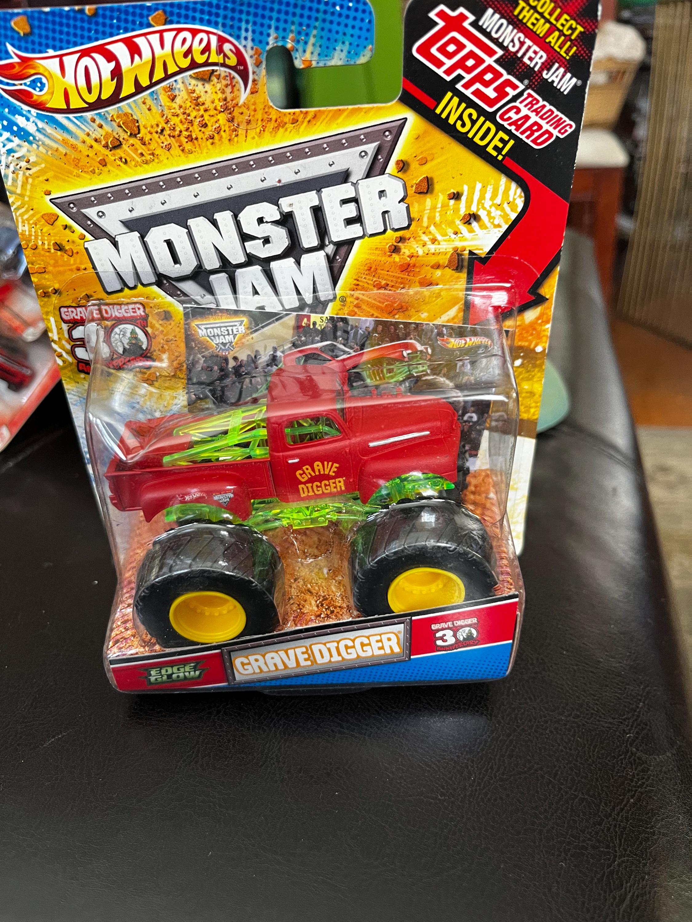 Hot Wheel-monster Jam-red Primer Grave Digger-30th