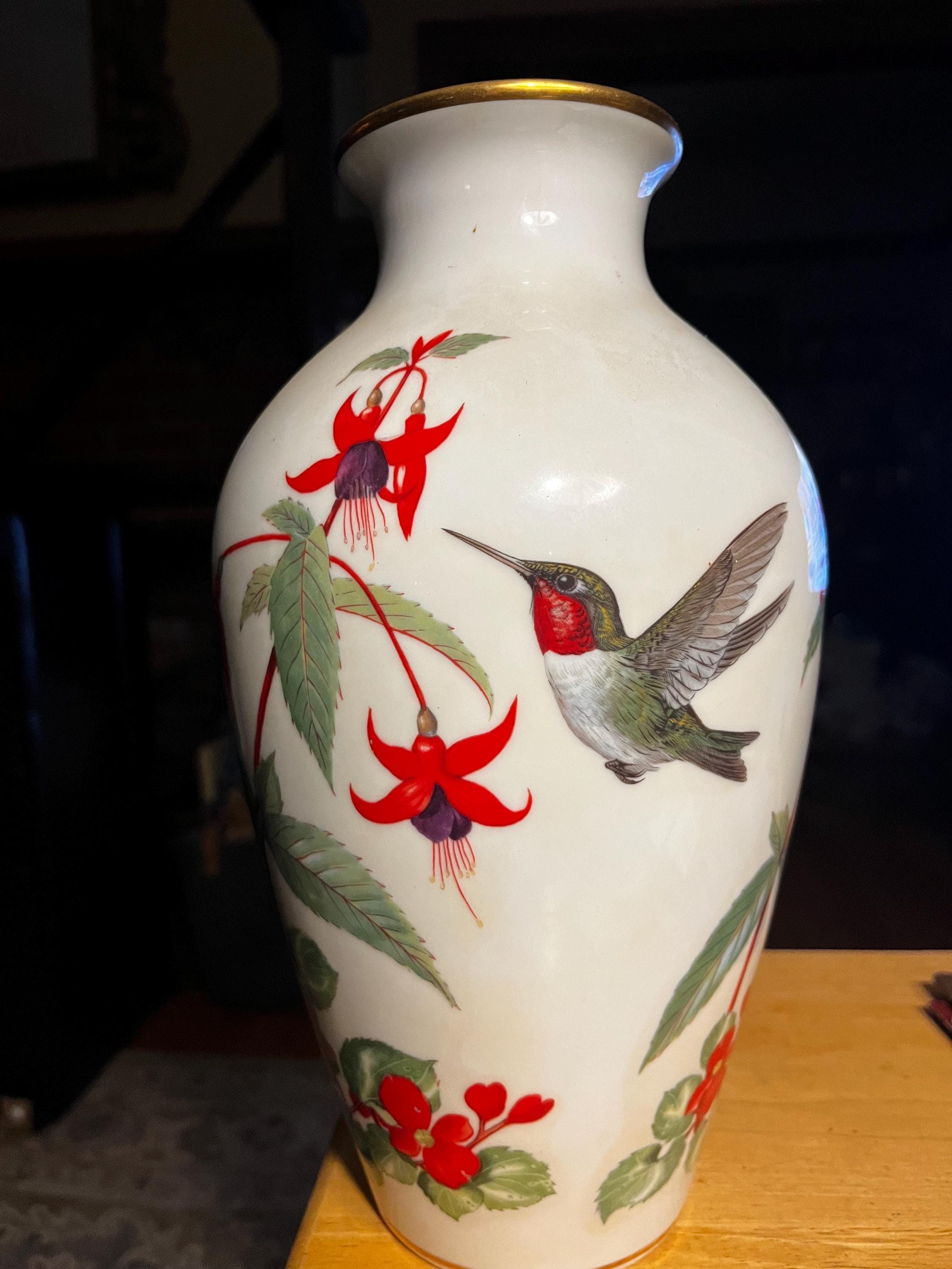 フランクリン ポーセリン The Meadowland Bird Vase Franklin Porcelain The Meadowland Bird Vase by Basil Ede