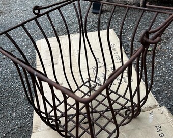 Wrought Iron Basket -Wood Handle-Vintage Planter 21” w/Handle Up