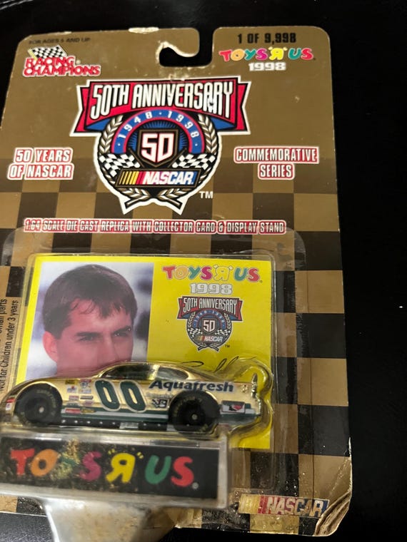 NASCAR 50e Anniversaire - Voiture Lionel 1:24 Plaquée Or 24K - Buckshot Jones #00