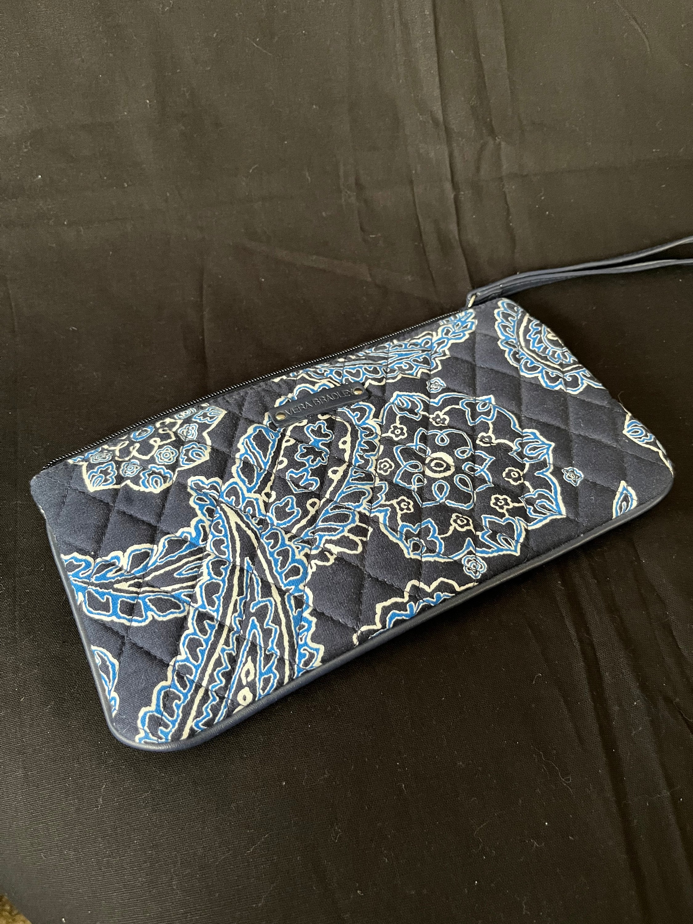 VERA BRADLEY Slim Zip Wristlet~blue Bandana Print, Great Size for VERA BRADLEY Slim Zip Wristlet~blue Bandana Print, Great Size for