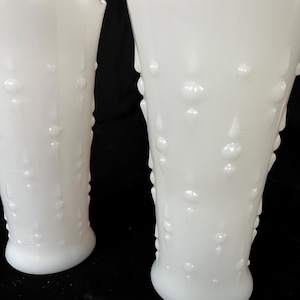 Anchor Hocking-Vintage-Tear Drop-Milk Glass 7” Vases-set Of 2