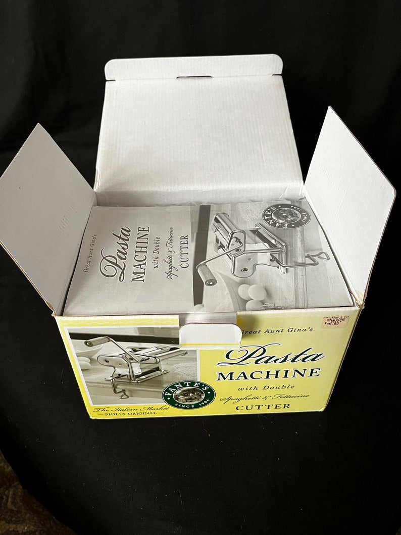 Fante's Great Aunt Gina's Pasta Machine - Thumbnail 5