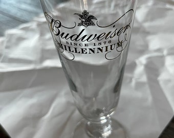 バドワイザービール - ミレニアム - 1876年以来 - 足付きボール - 金縁