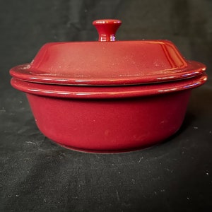 Pampered Chef Stoneware 6C 1.5L Round Cranberry Covered Baker/Dish image 2