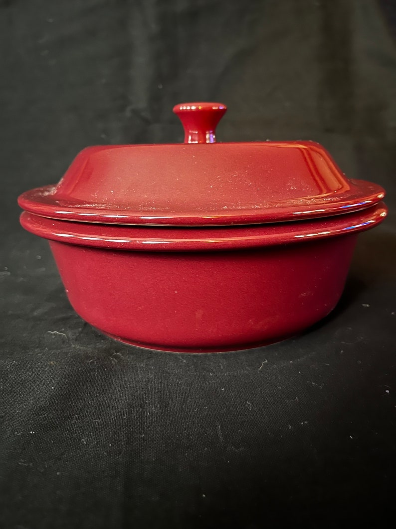 Pampered Chef Stoneware 6C 1.5L Round Cranberry Covered Baker/Dish image 2