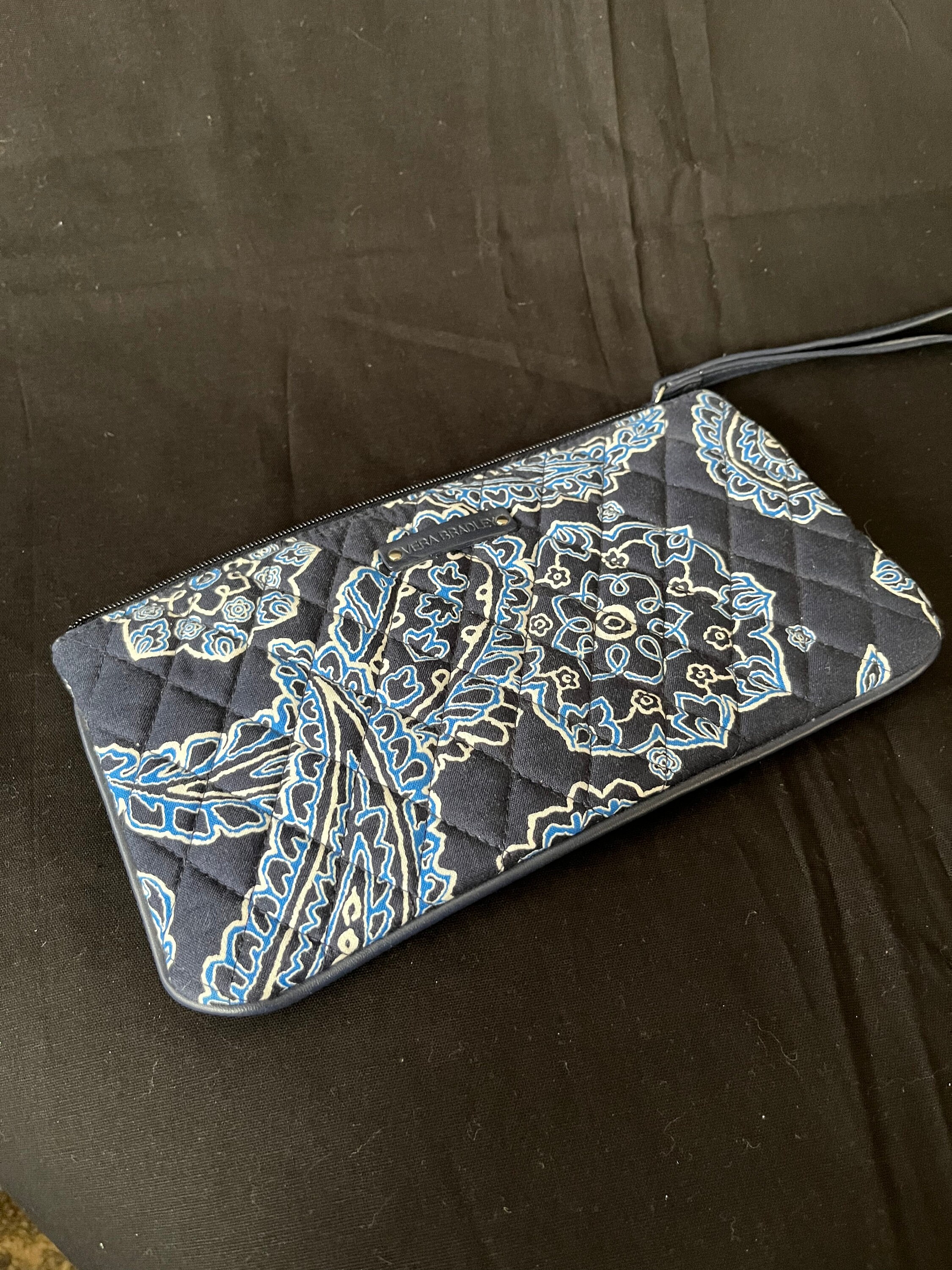 VERA BRADLEY Slim Zip Wristlet~blue Bandana Print, Great Size for