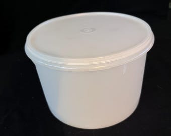 Tupperware-Vintage-Econo Canister Storage Cylinder-#267-3 Tupper Seal Lid #230-8