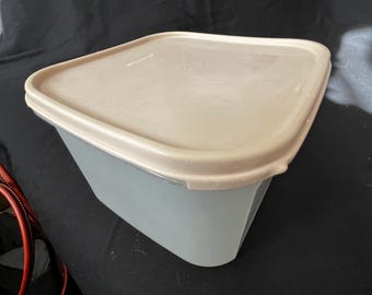 タッパーウェア シェルフセーバー ストレージコンテナ 1620-2 蓋付き