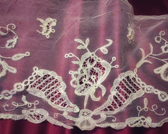 c1850s VICTORIAN Tulle Lace Trim ~ Antique Bobbin Lace.