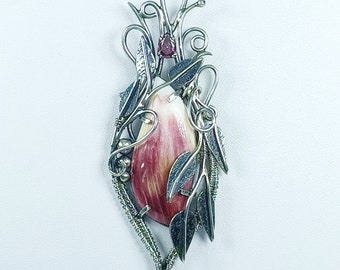 Wysaroris - Sterling Silver Pendant, Purple Spiny Oyster Cabochon w/ Faceted Rhodolite Garnet Accent