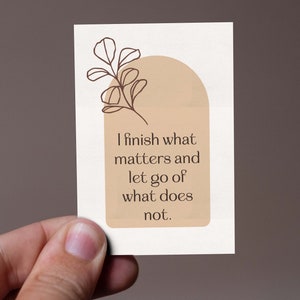 Baraja de cartas de afirmación imprimible para positividad y manifestación, cartas de la ley de atracción, refranes motivacionales para el cuidado personal y la meditación